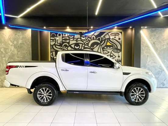 MITSUBISHI-L200 TRITON-2020