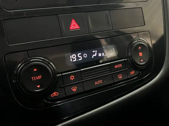 MITSUBISHI-OUTLANDER-2.0 16V GASOLINA 4P AUTOMÁTICO MITSUBISHI-OUTLANDER-2015