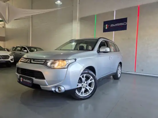 MITSUBISHI-OUTLANDER-2014