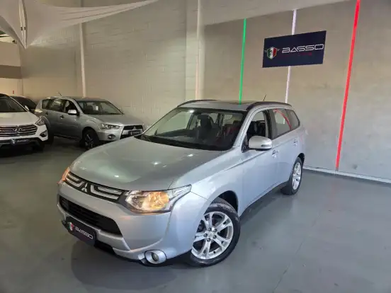 MITSUBISHI-OUTLANDER-2.0 16V GASOLINA 4P AUTOMÁTICO MITSUBISHI-OUTLANDER-2014
