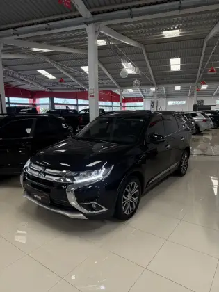 MITSUBISHI OUTLANDER 2.2 4X4 16V DIESEL 4P AUTOMÁTICO