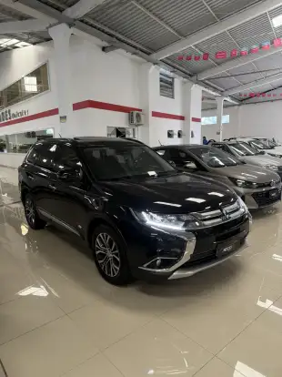 MITSUBISHI-OUTLANDER-2016