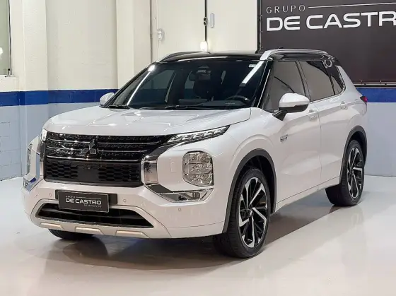 MITSUBISHI OUTLANDER 2.4 PHEV SIGNATURE S-AWC DHT