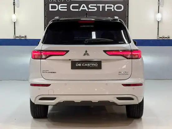 MITSUBISHI-OUTLANDER-2.4 PHEV SIGNATURE S-AWC DHT MITSUBISHI-OUTLANDER-2025