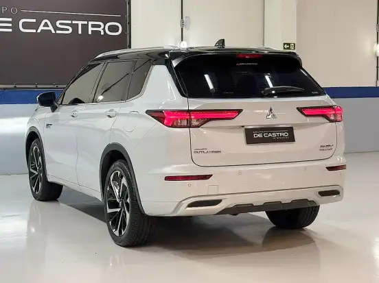 MITSUBISHI-OUTLANDER-2.4 PHEV SIGNATURE S-AWC DHT MITSUBISHI-OUTLANDER-2025