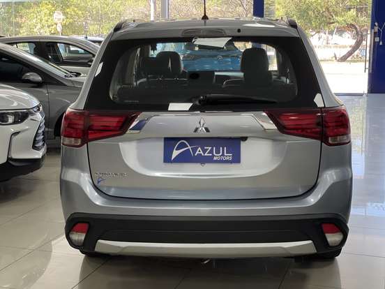 MITSUBISHI-OUTLANDER-2.0 16V GASOLINA 4P AUTOMÁTICO MITSUBISHI-OUTLANDER-2015