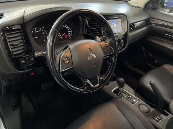 MITSUBISHI-OUTLANDER-2.0 16V GASOLINA 4P AUTOMÁTICO MITSUBISHI-OUTLANDER-2015