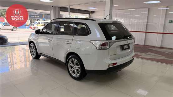 MITSUBISHI-OUTLANDER-2.0 16V GASOLINA 4P AUTOMÁTICO MITSUBISHI-OUTLANDER-2014