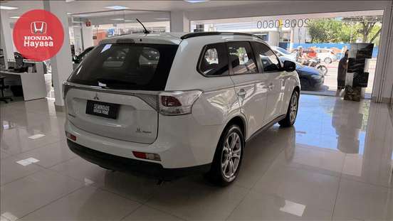 MITSUBISHI-OUTLANDER-2.0 16V GASOLINA 4P AUTOMÁTICO MITSUBISHI-OUTLANDER-2014