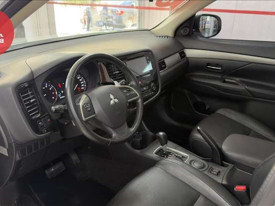 MITSUBISHI-OUTLANDER-2.0 16V GASOLINA 4P AUTOMÁTICO MITSUBISHI-OUTLANDER-2014