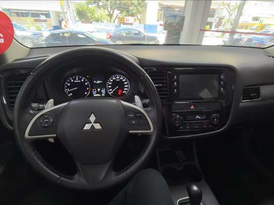 MITSUBISHI-OUTLANDER-2.0 16V GASOLINA 4P AUTOMÁTICO MITSUBISHI-OUTLANDER-2014