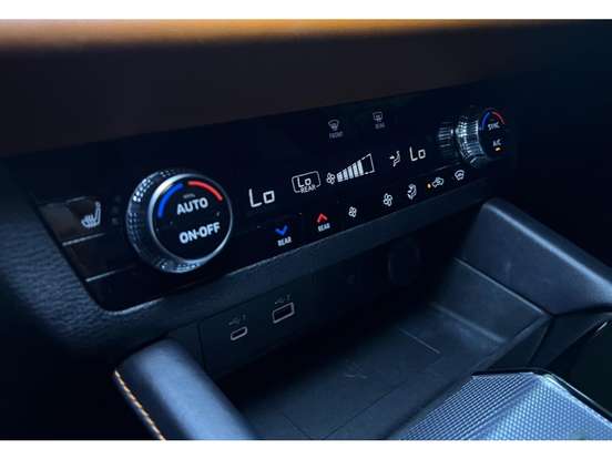 MITSUBISHI-OUTLANDER-2.4 PHEV SIGNATURE S-AWC DHT MITSUBISHI-OUTLANDER-2025