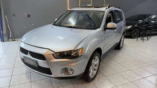 MITSUBISHI-OUTLANDER-2011
