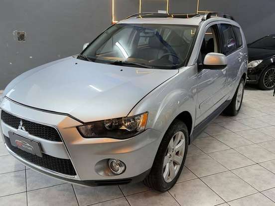 MITSUBISHI-OUTLANDER-3.0 GT 4X4 V6 24V GASOLINA 4P AUTOMÁTICO MITSUBISHI-OUTLANDER-2011