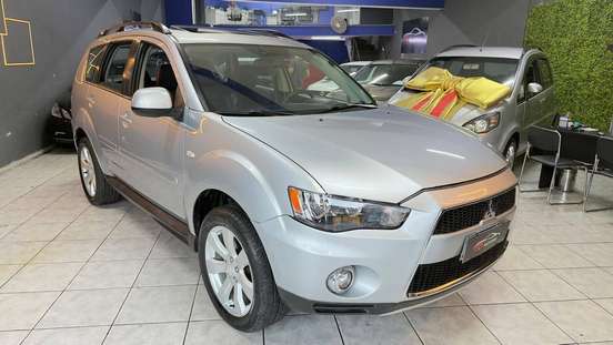 MITSUBISHI-OUTLANDER-2011