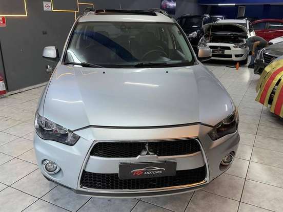 MITSUBISHI-OUTLANDER-3.0 GT 4X4 V6 24V GASOLINA 4P AUTOMÁTICO MITSUBISHI-OUTLANDER-2011
