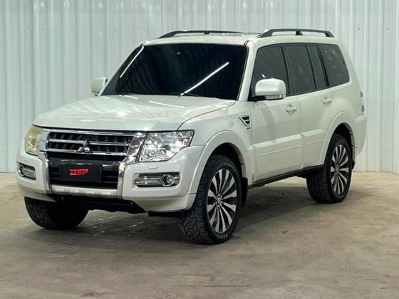 MITSUBISHI PAJERO FULL 3.2 HPE 4X4 16V TURBO INTERCOOLER DIESEL 4P AUTOMÁTICO