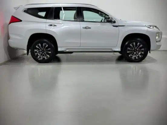 MITSUBISHI-PAJERO SPORT-2.4 16V MIVEC TURBO DIESEL HPE-S AWD AUTOMÁTICO MITSUBISHI-PAJERO SPORT-2024