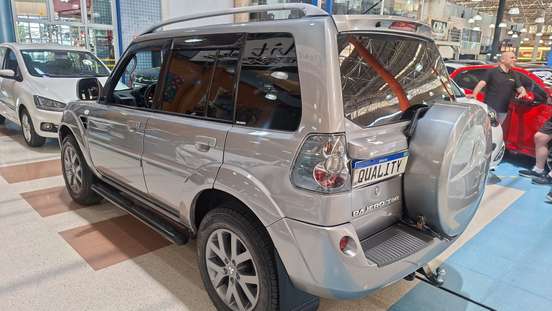 MITSUBISHI-PAJERO TR4-2.0 4X2 16V 140CV FLEX 4P AUTOMÁTICO MITSUBISHI-PAJERO TR4-2012