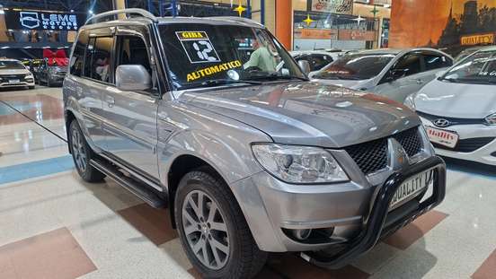 MITSUBISHI-PAJERO TR4-2.0 4X2 16V 140CV FLEX 4P AUTOMÁTICO MITSUBISHI-PAJERO TR4-2012