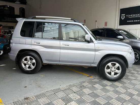 MITSUBISHI-PAJERO TR4-2009