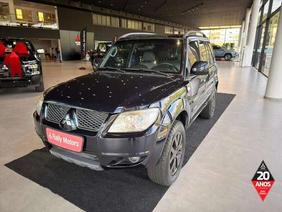 MITSUBISHI-PAJERO TR4-2.0 4X4 16V 140CV FLEX 4P AUTOMÁTICO MITSUBISHI-PAJERO TR4-2009