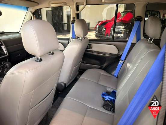MITSUBISHI-PAJERO TR4-2009