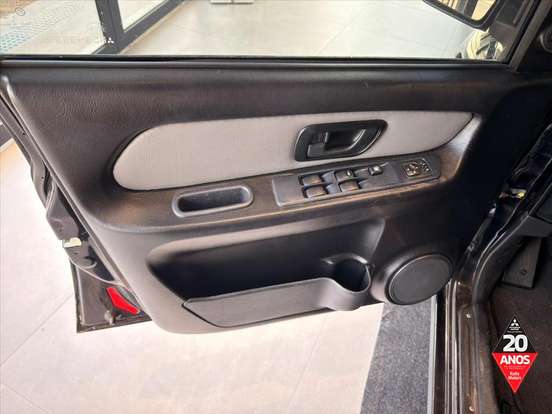 MITSUBISHI-PAJERO TR4-2.0 4X4 16V 140CV FLEX 4P AUTOMÁTICO MITSUBISHI-PAJERO TR4-2009