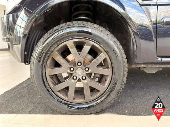 MITSUBISHI-PAJERO TR4-2009