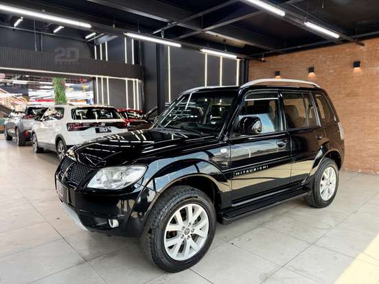MITSUBISHI-PAJERO TR4-2.0 4X4 16V 140CV FLEX 4P MANUAL MITSUBISHI-PAJERO TR4-2011