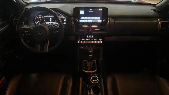 MITSUBISHI-TRITON-2025