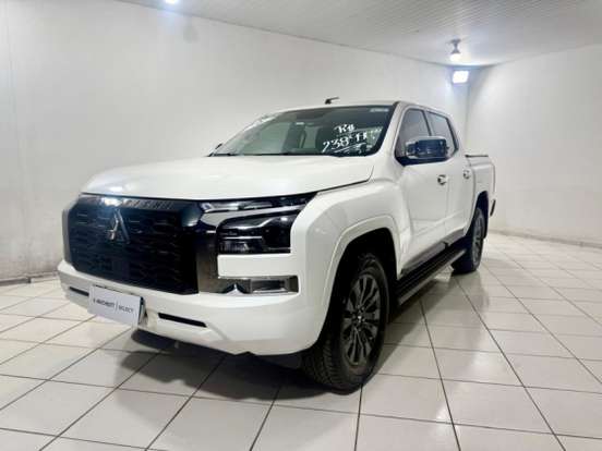 MITSUBISHI-TRITON-2025