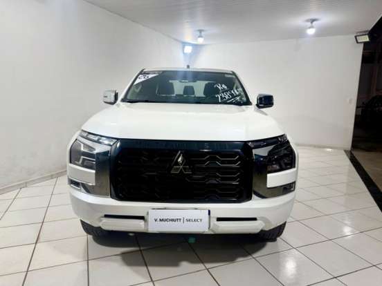MITSUBISHI-TRITON-2025
