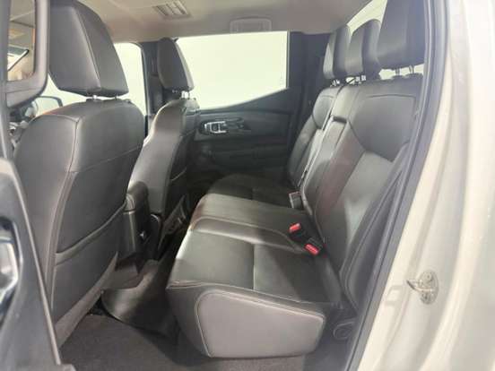 MITSUBISHI-TRITON-2025