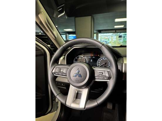 MITSUBISHI-TRITON-2.4 BITURBO DIESEL CD HPE-S 4X4 AUTOMÁTICO MITSUBISHI-TRITON-2025