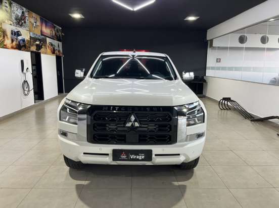 MITSUBISHI-TRITON-2025