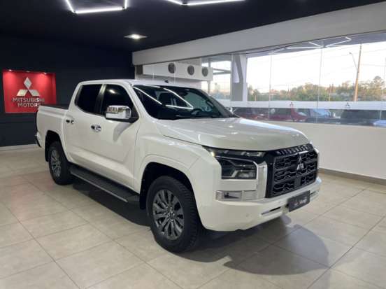 MITSUBISHI-TRITON-2025