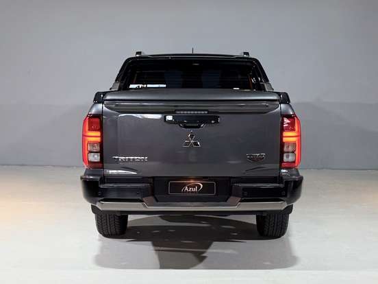 MITSUBISHI-TRITON-2025
