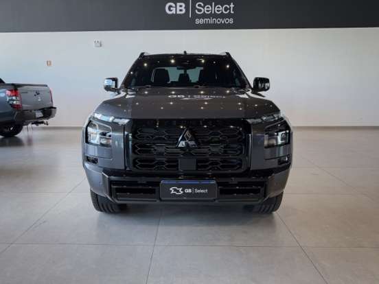 MITSUBISHI-TRITON-2025