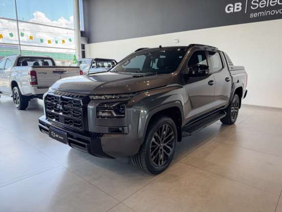MITSUBISHI-TRITON-2025