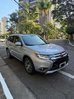 MITSUBISHI-OUTLANDER-2016