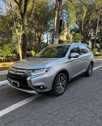 MITSUBISHI-OUTLANDER-2016