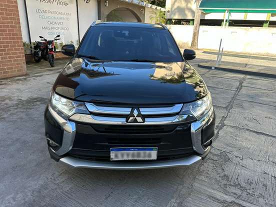 MITSUBISHI-OUTLANDER-2017