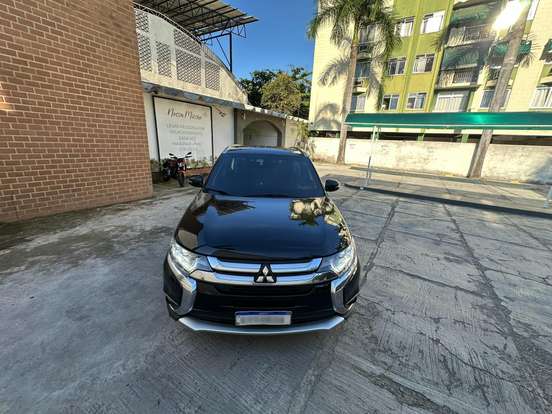 MITSUBISHI-OUTLANDER-2017