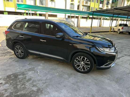 MITSUBISHI-OUTLANDER-3.0 GT 4X4 V6 24V GASOLINA 4P AUTOMÁTICO MITSUBISHI-OUTLANDER-2017