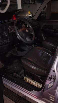 MITSUBISHI-PAJERO TR4-2009