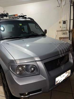 MITSUBISHI-PAJERO TR4-2.0 4X4 16V 140CV FLEX 4P AUTOMÁTICO MITSUBISHI-PAJERO TR4-2009