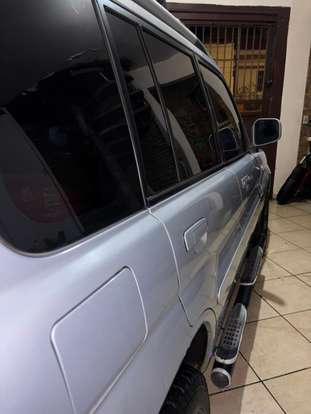 MITSUBISHI-PAJERO TR4-2009