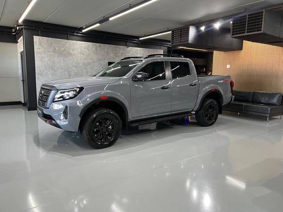 NISSAN FRONTIER 2.3 16V TURBO DIESEL PRO4X CD 4X4 AUTOMÁTICO