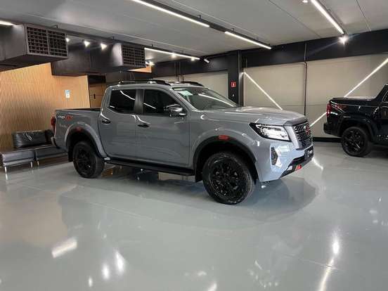 NISSAN-FRONTIER-2025